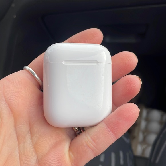 Air pods -used work great